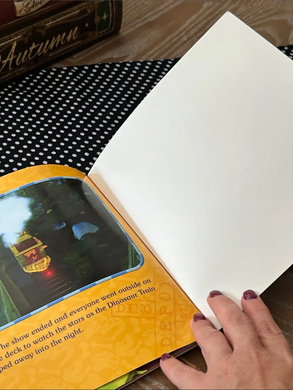 PBS Kids Dinosaur Train The Spooky Scavenger Hunt Halloween Holiday Book